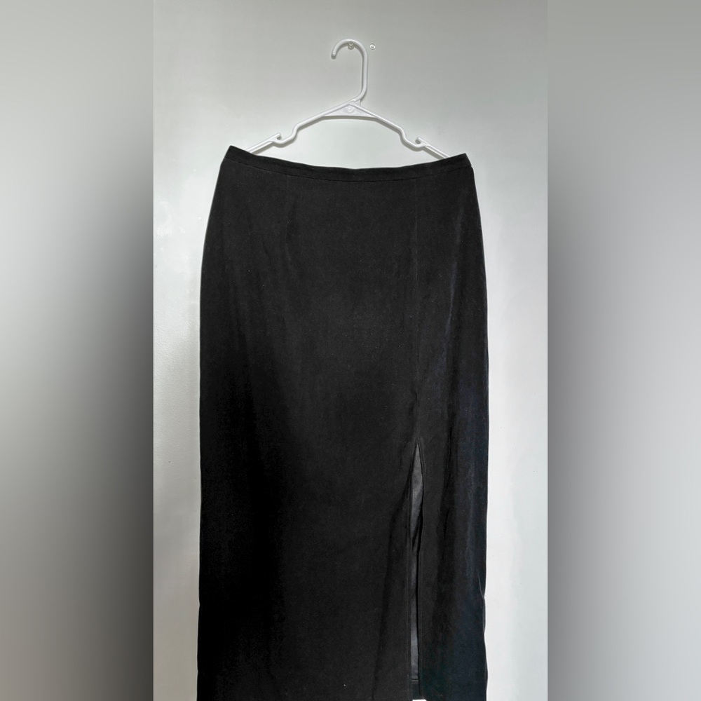 Cartise International Vintage Black Faux Suede Pencil Skirt